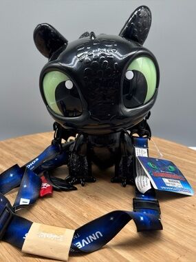 Universal Studios How to Train Your Dragon 3 Toothless Popcorn Bucket Light Up !